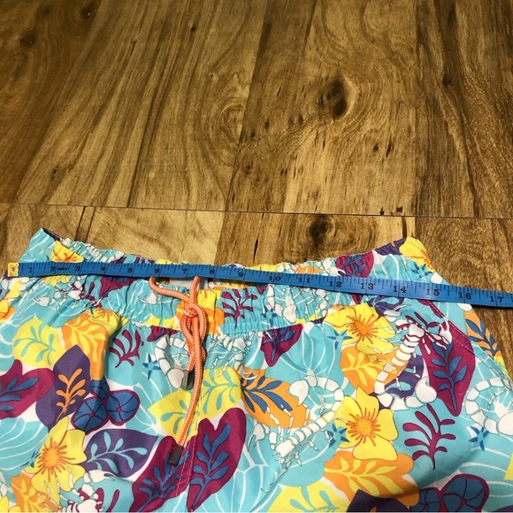 Peter Millar Lined Swim Trunks Shorts Mens Medium Beach Scorpion Colourful Print - Picture 7 of 11